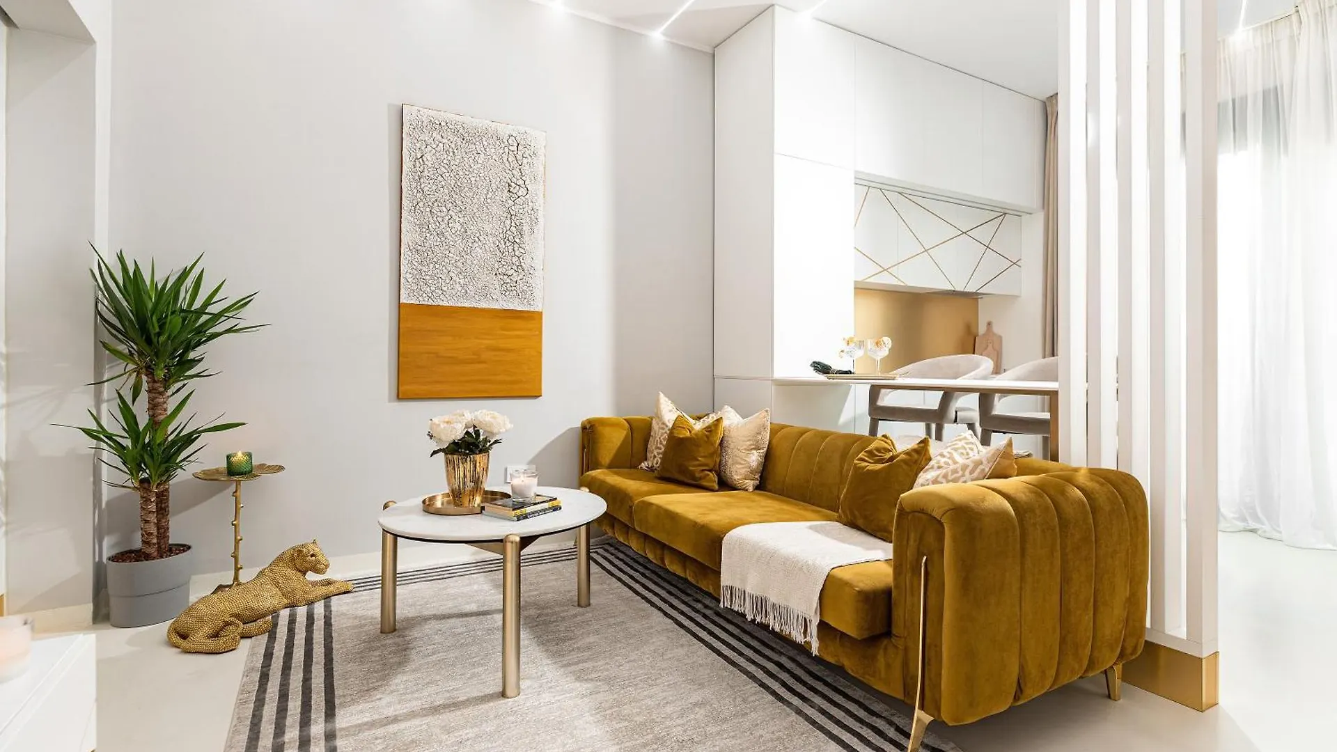 Qult - Alfie Apartment Bucharest