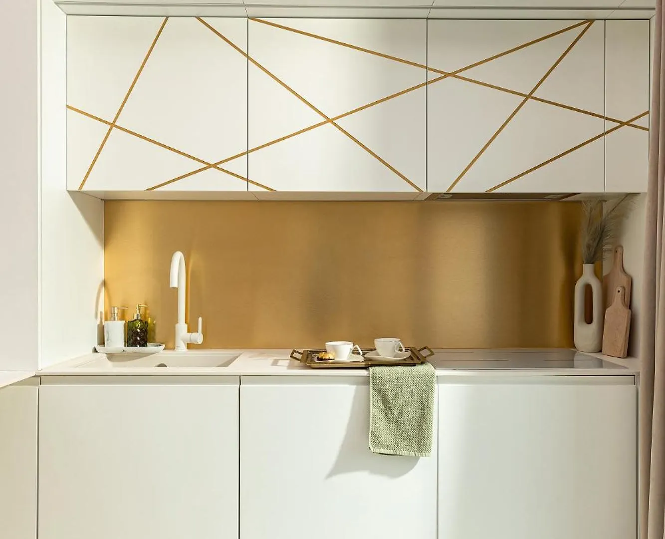 Qult - Alfie Apartment Bucharest