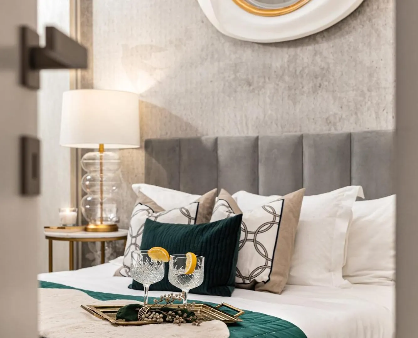 Qult - Alfie Apartment Bucharest Romania